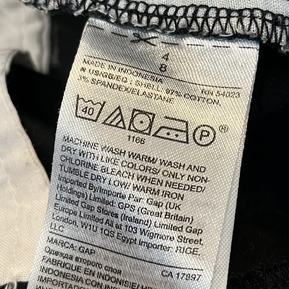 Gap City Short size 4 Black Good condition - Picture 6 of 8